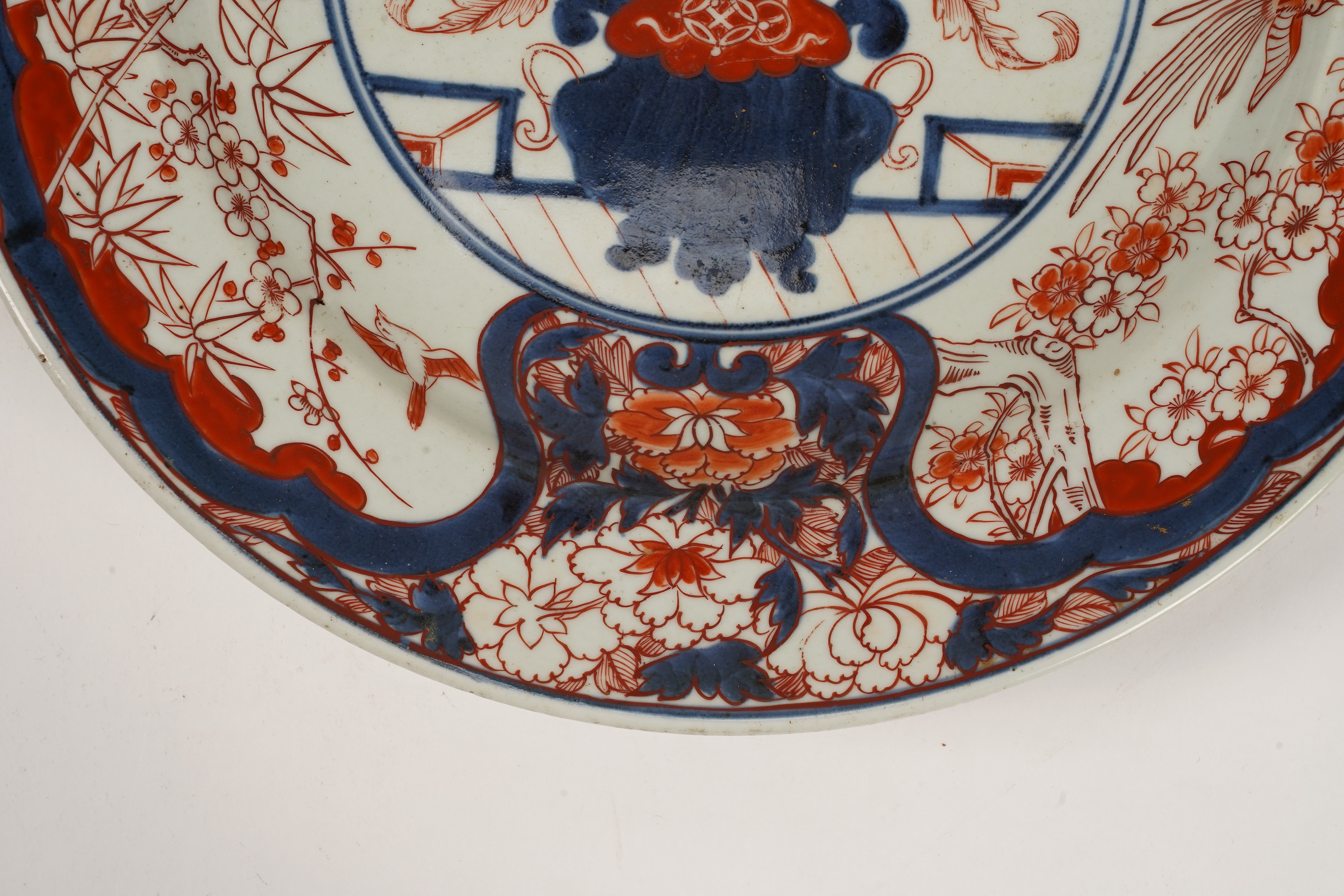 A Japanese Arita charger, late 17th/early 18th century